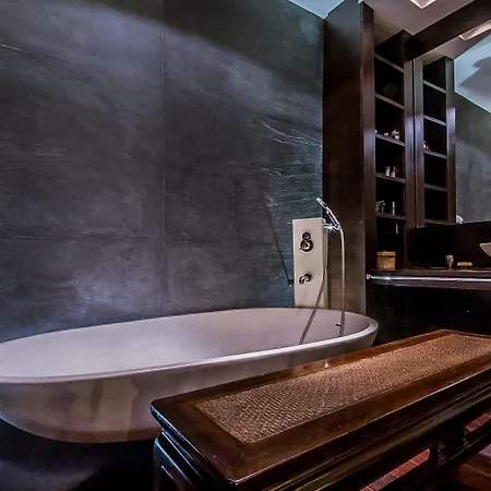 Delsi Luxury *