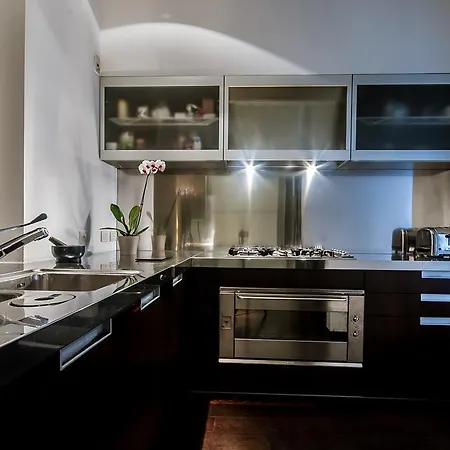 Delsi Luxury * Rome